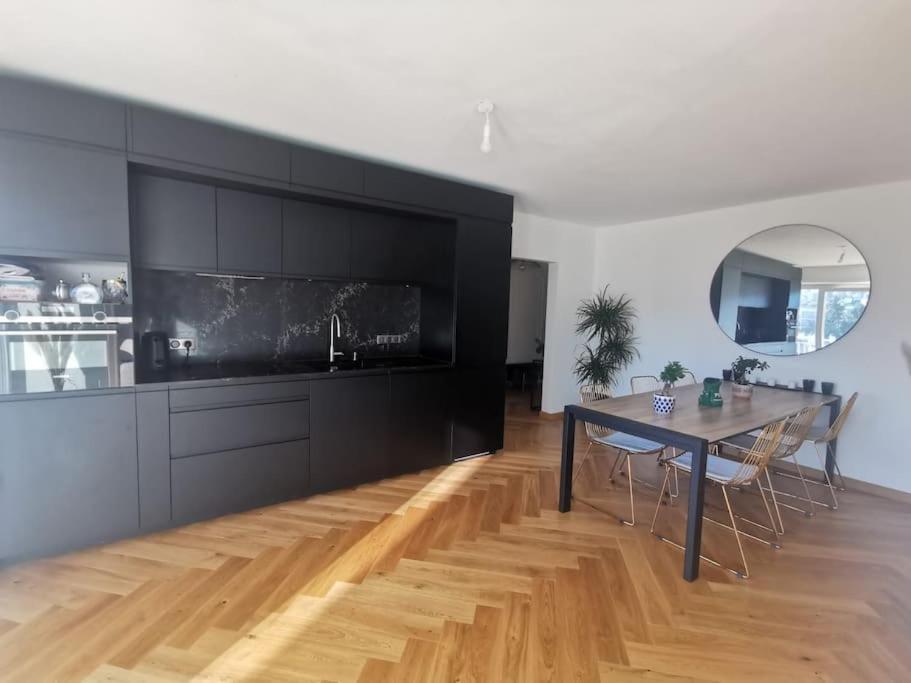 Le Parmelan - Grand Appartement Familial Avec Vue Sur La Montagne Annecy Eksteriør bilde